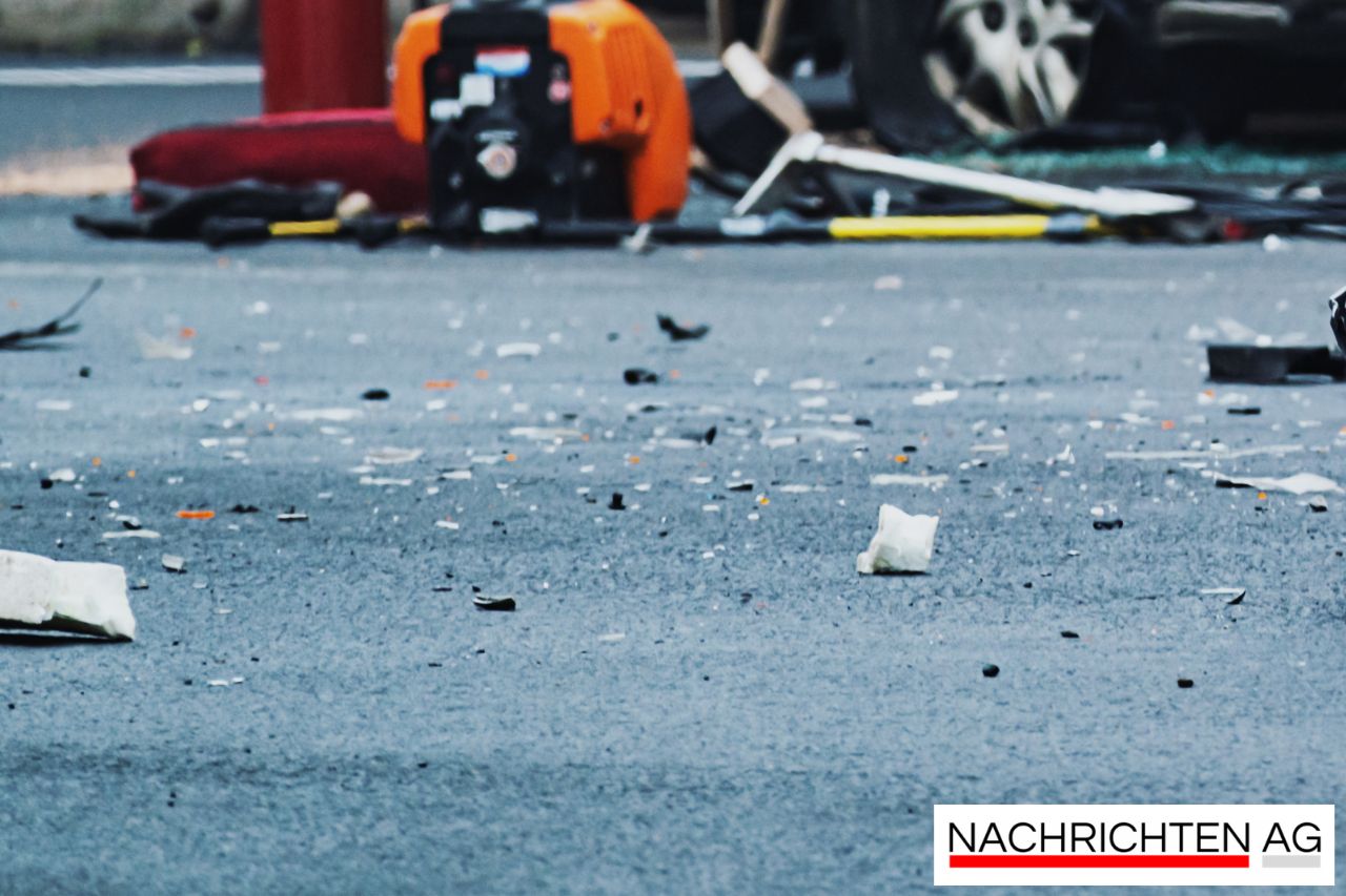 Schock in Schönefeld-Ost: Teenager auf E-Scooter bei Unfall verletzt!