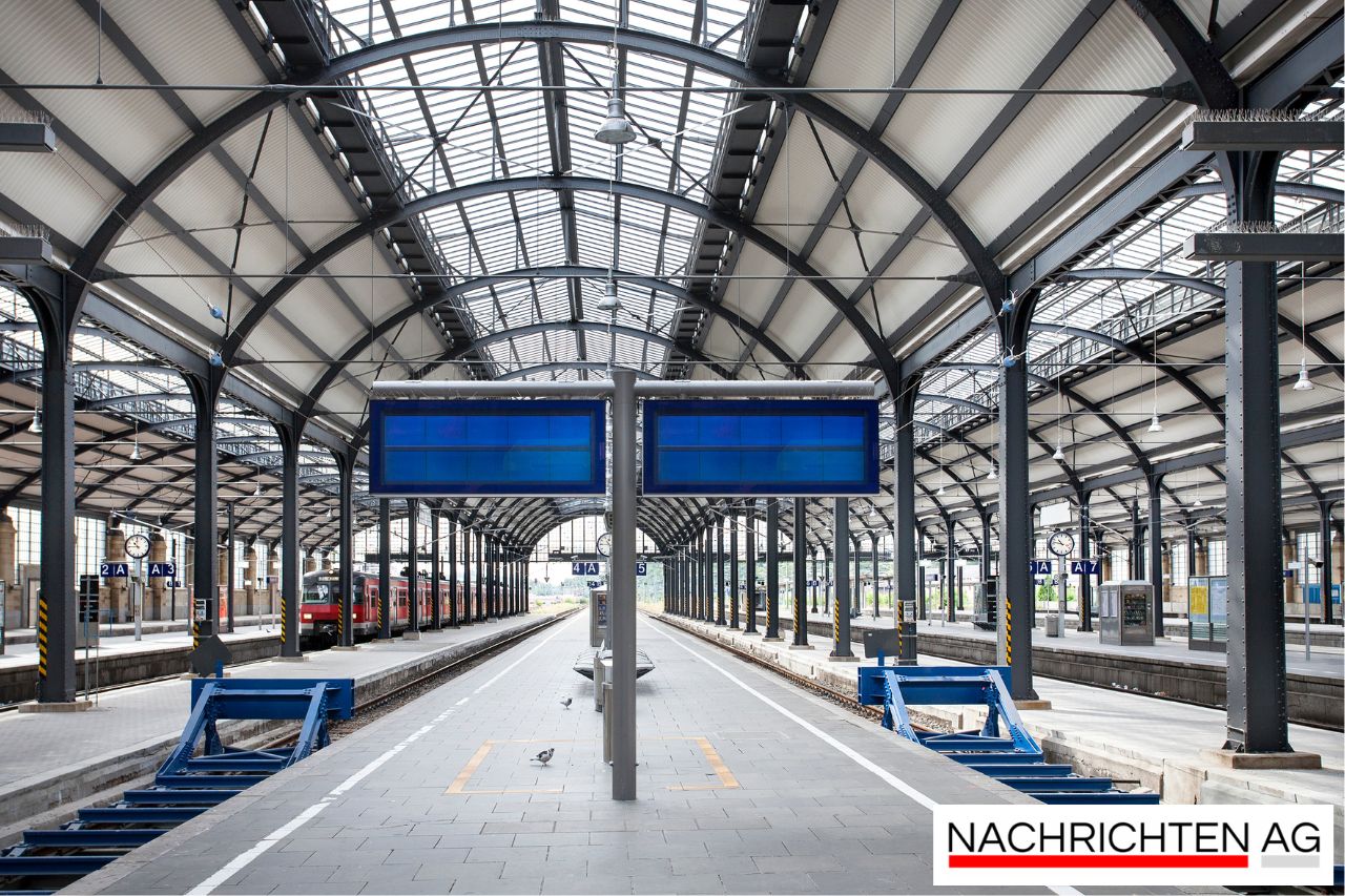 Kurioses Quiz am Bahnhof Neukirch: Wer steckt hinter dem rätselhaften Streich?