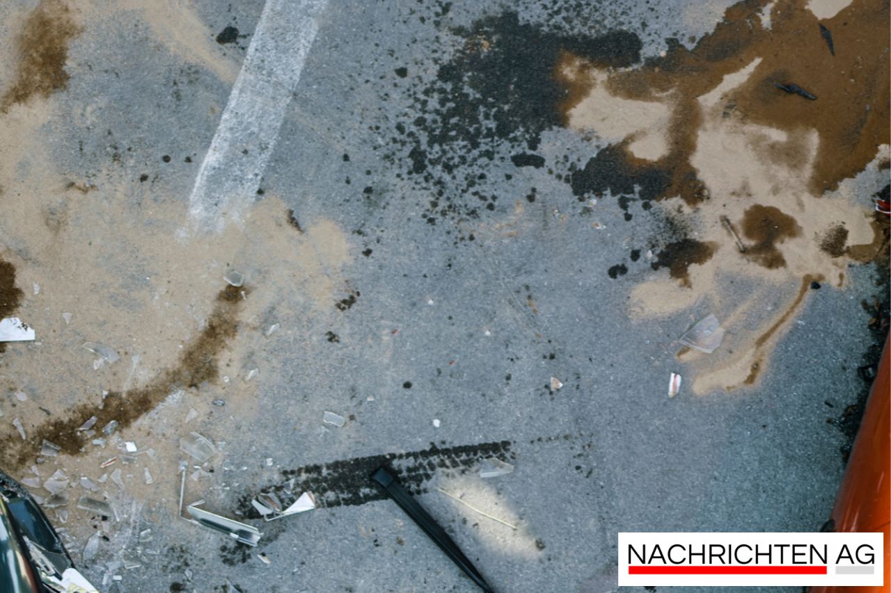 Zwei Verletzte bei Auffahrunfall in Leipzig – Feuerwehr im Einsatz!