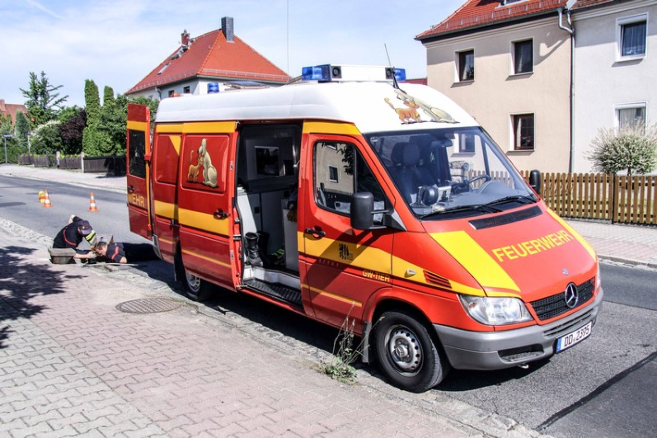 Dresden im Einsatzfieber: Feuerwehr und Rettungsdienst retten Leben!