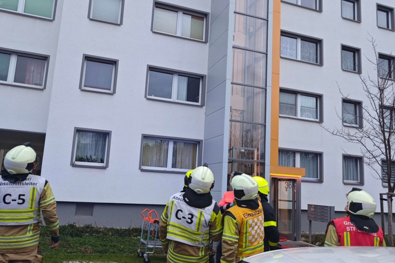 Dresden: Dramatischer Wohnungsbrand in Prohlis - Alle Bewohner gerettet!